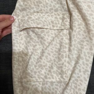 Old Navy Cheetah Print Cargo Joggers